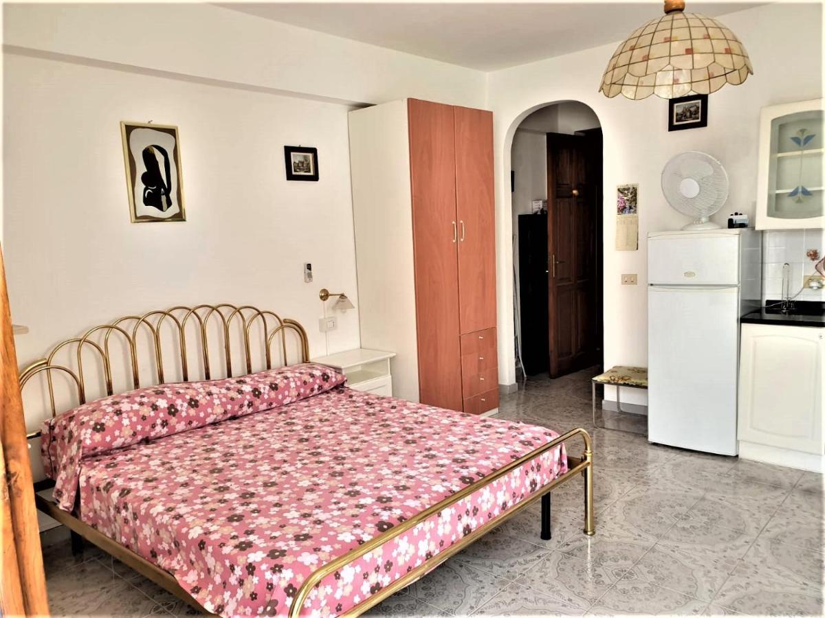 Case Vacanza Armando "Lipari" Canneto  Extérieur photo